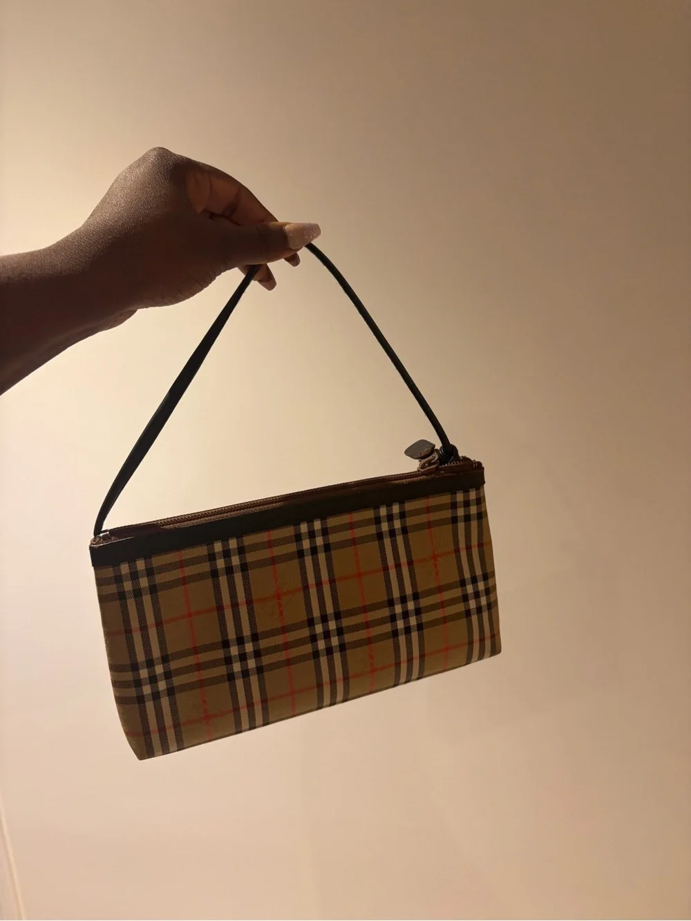 Authentic Check Burberry Vintage Pouch - Picture 1 of 7